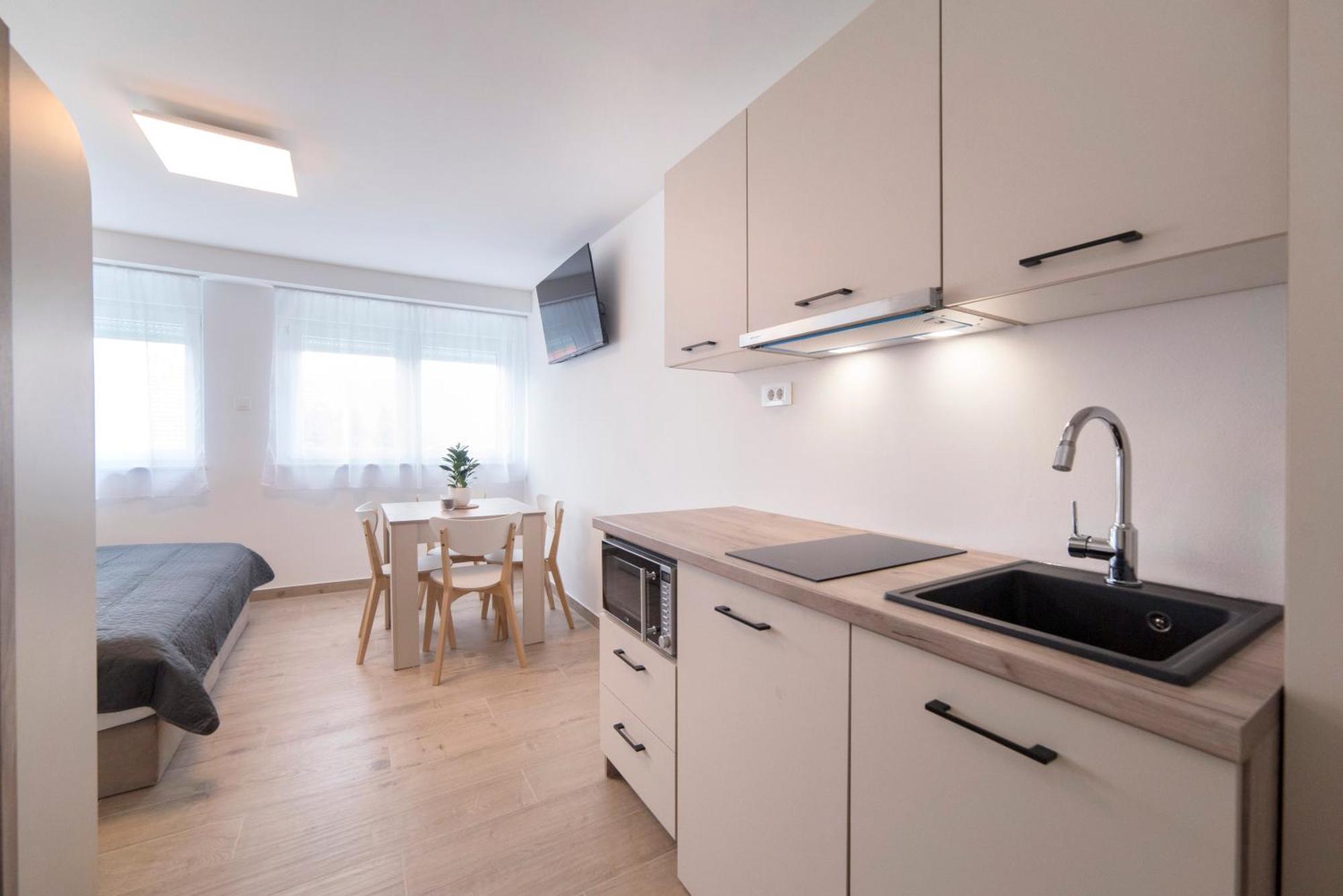 Apartments Pamer, 4Th Floor, No Elevator Zagreb Luaran gambar
