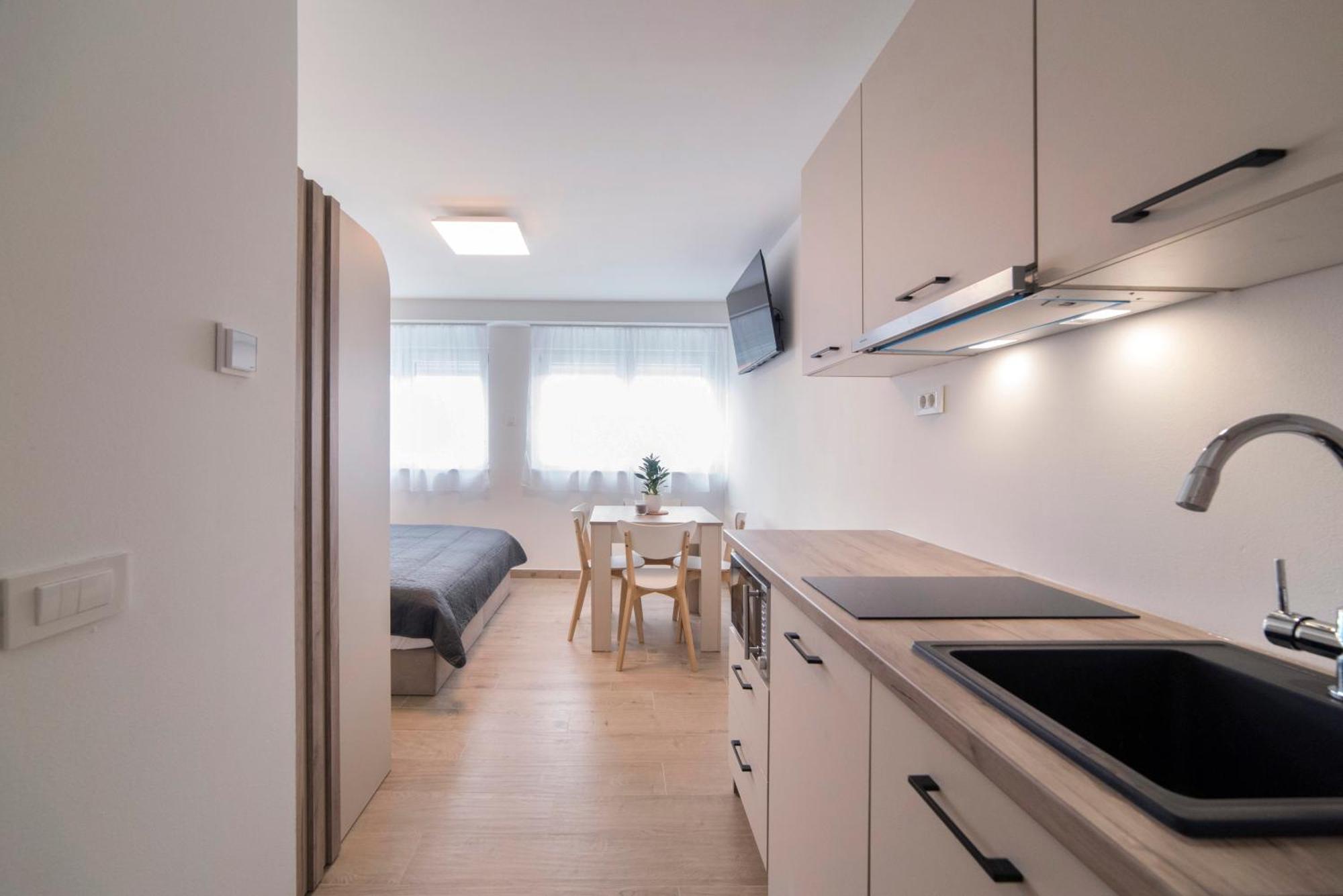 Apartments Pamer, 4Th Floor, No Elevator Zagreb Luaran gambar