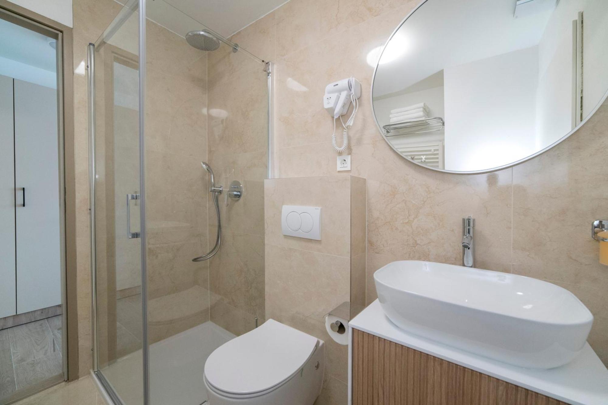Apartments Pamer, 4Th Floor, No Elevator Zagreb Luaran gambar
